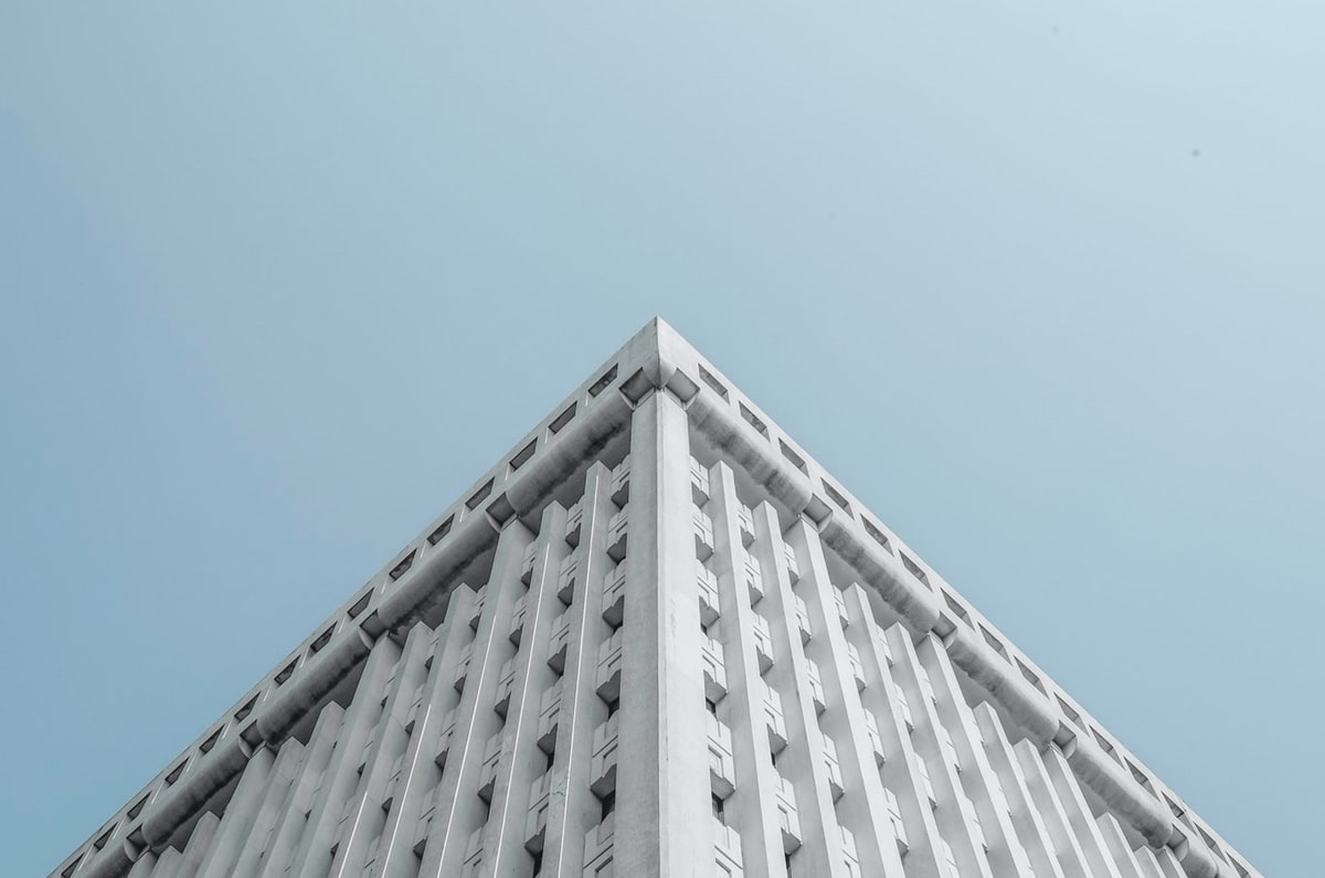 意甲媒体透露：迈尼昂几乎不会留在米兰，他对于薪资的要求是800万欧元，超出米兰能承受的范围