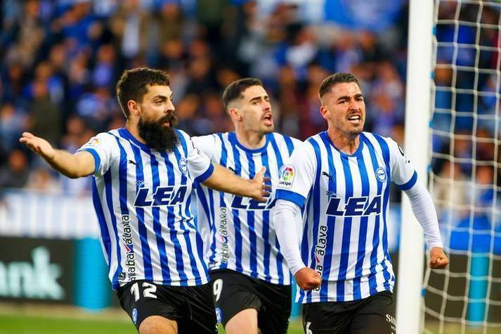 西甲焦点战：比利亚雷亚尔 VS 塞维利亚，黄潜能否主场奏凯？