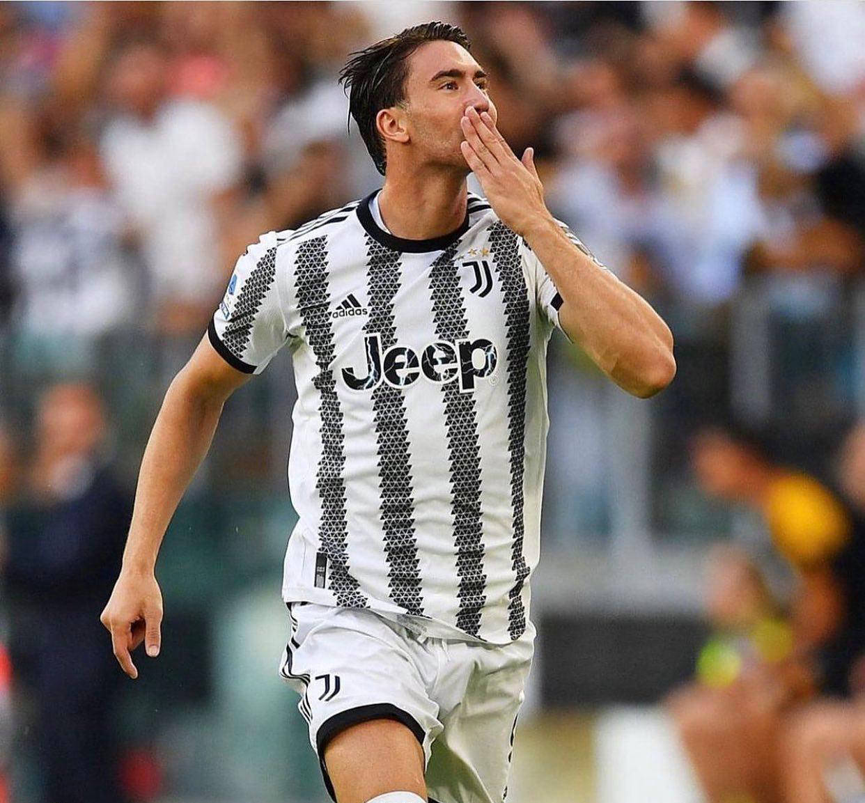 巴萨与AC米兰争夺弗拉霍维奇 意甲金靴前往沙特赚取高薪,年薪翻五倍