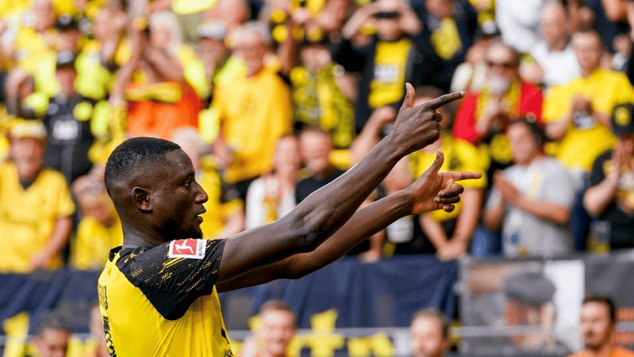 一场3-0，让德甲劲旅大获全胜，超级前锋立大功：梅开二度全场最佳