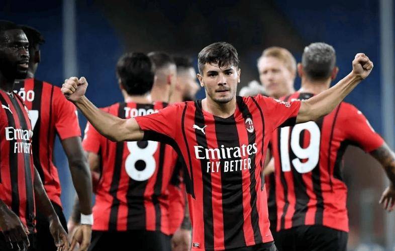 意甲焦点战!乌迪内斯主场保级死磕,AC 米兰争冠能否客场稳胜?